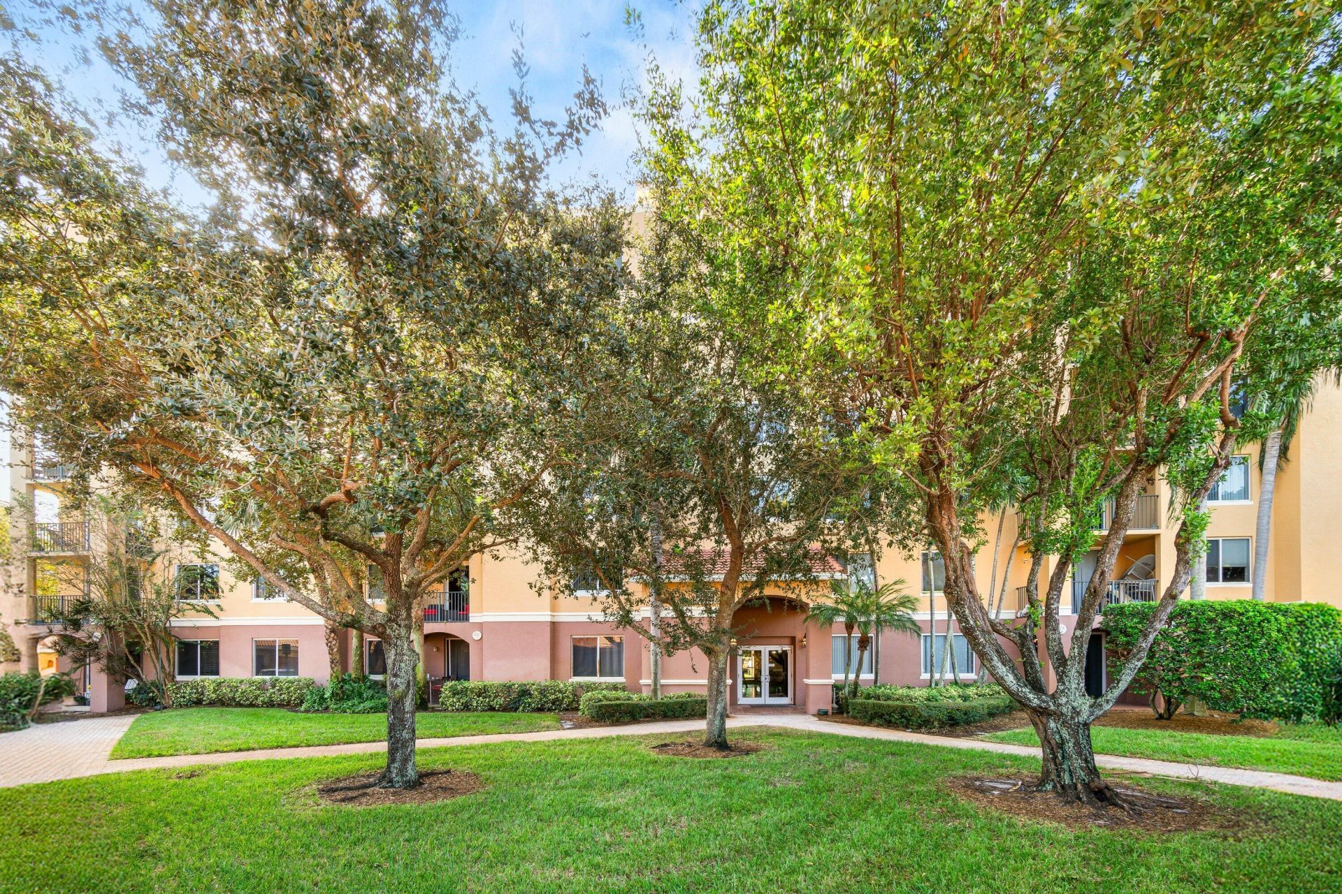 1000 Scotia Drive, Unit 105, Hypoluxo, FL 33462 Photo