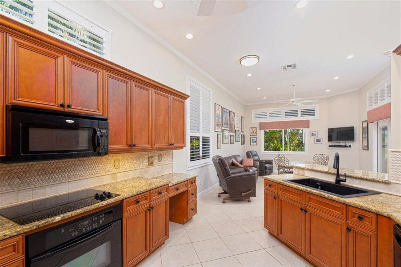 11098 SW Wyndham Way, Port Saint Lucie, FL 34987 Photo