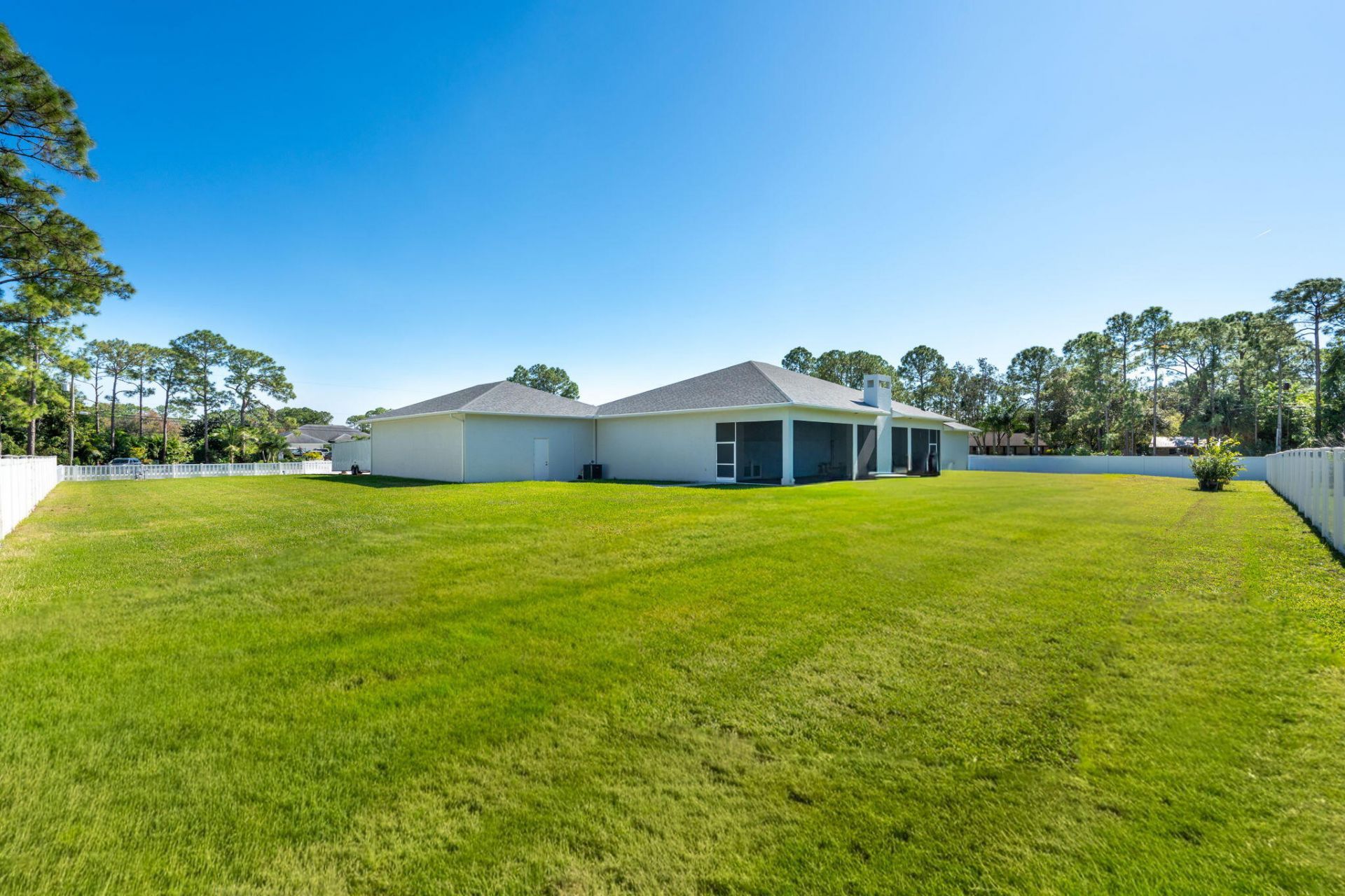 8425 Apache Boulevard, The Acreage, FL 33470 Photo