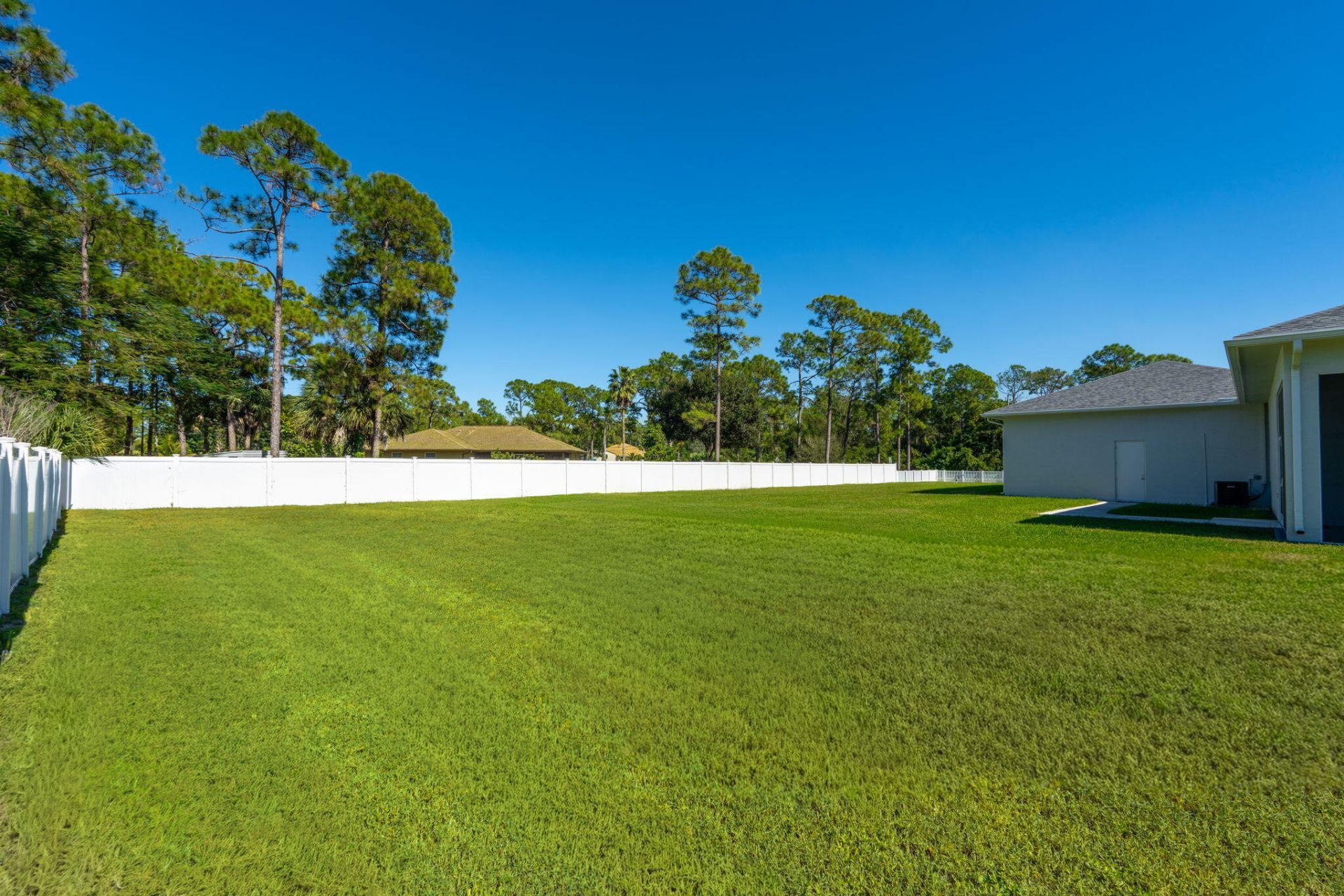 8425 Apache Boulevard, The Acreage, FL 33470 Photo