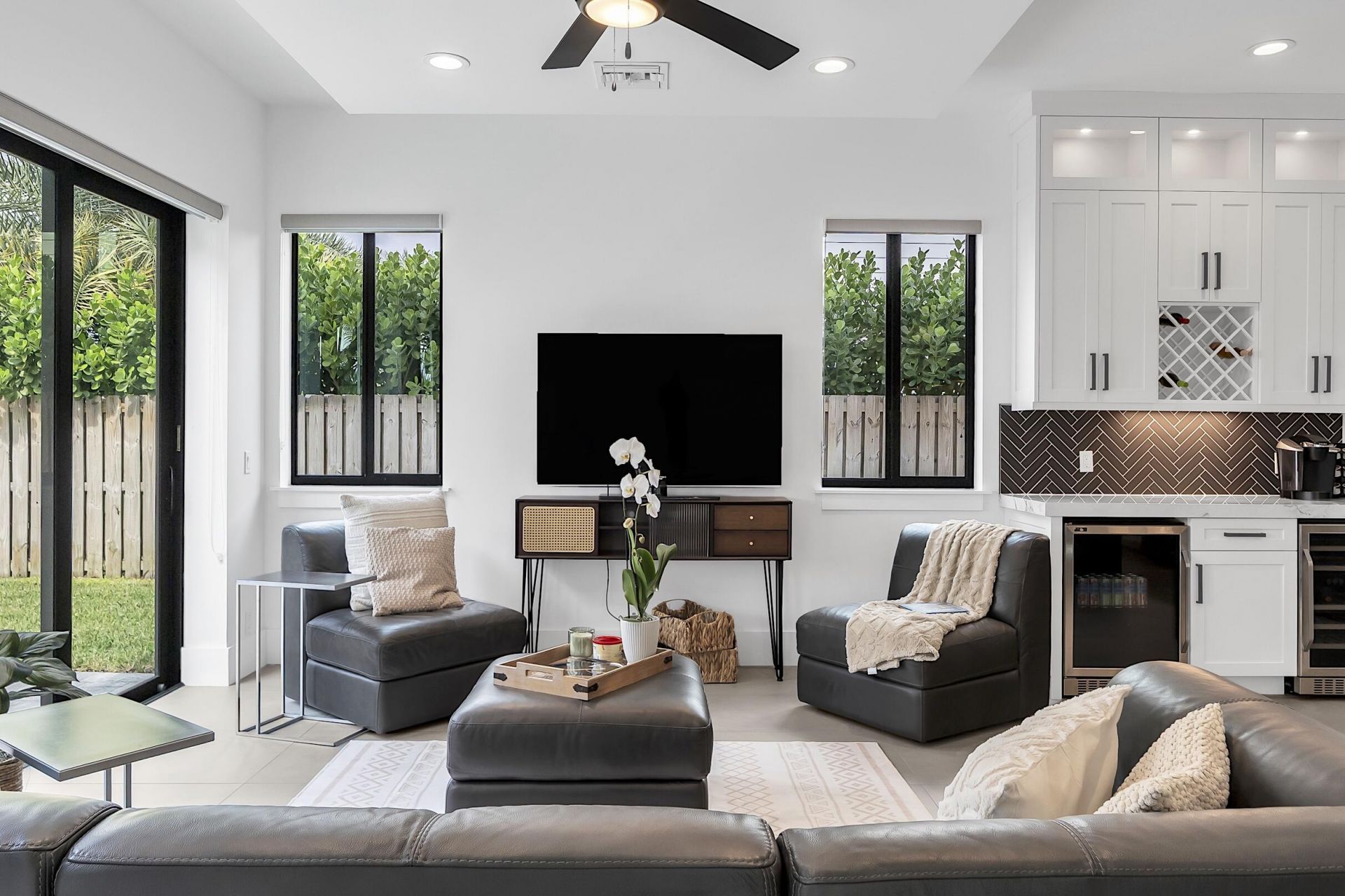 1517 N Lakeside Drive, Lake Worth Beach, FL 33460 Photo