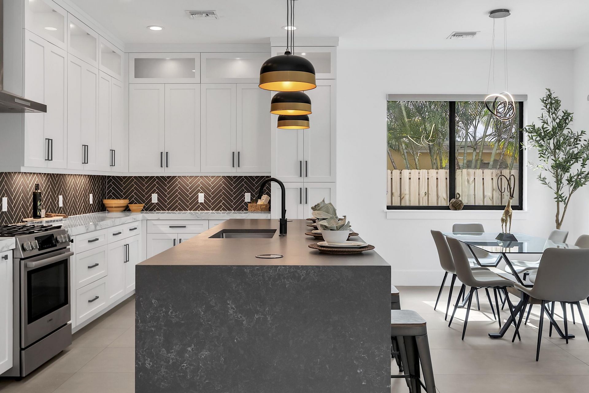 1517 N Lakeside Drive, Lake Worth Beach, FL 33460 Photo