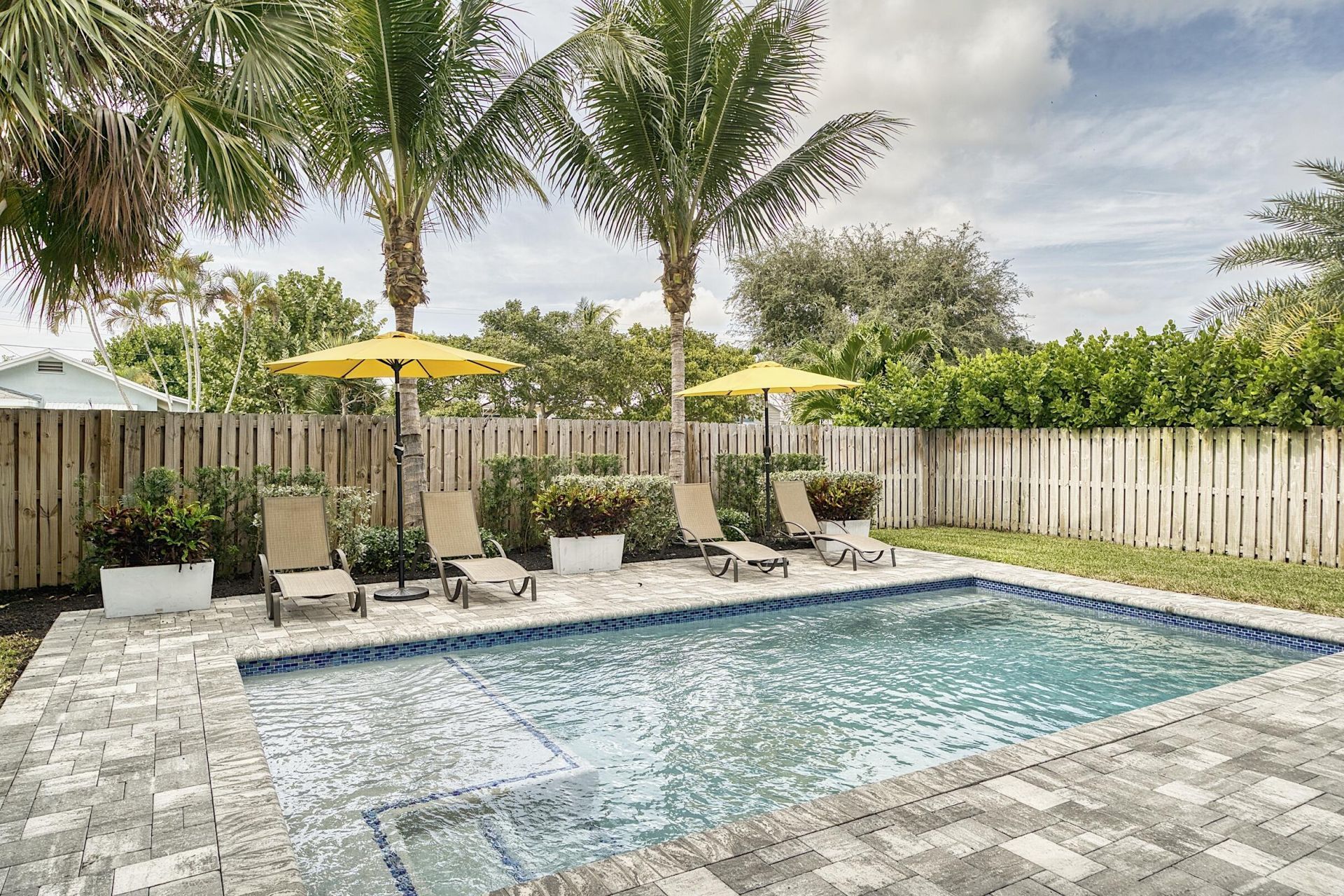 1517 N Lakeside Drive, Lake Worth Beach, FL 33460 Photo