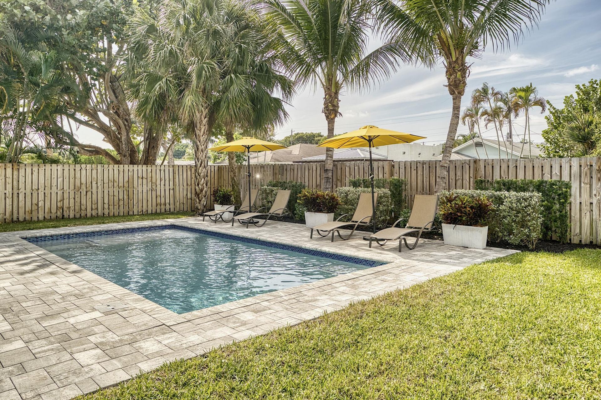 1517 N Lakeside Drive, Lake Worth Beach, FL 33460 Photo