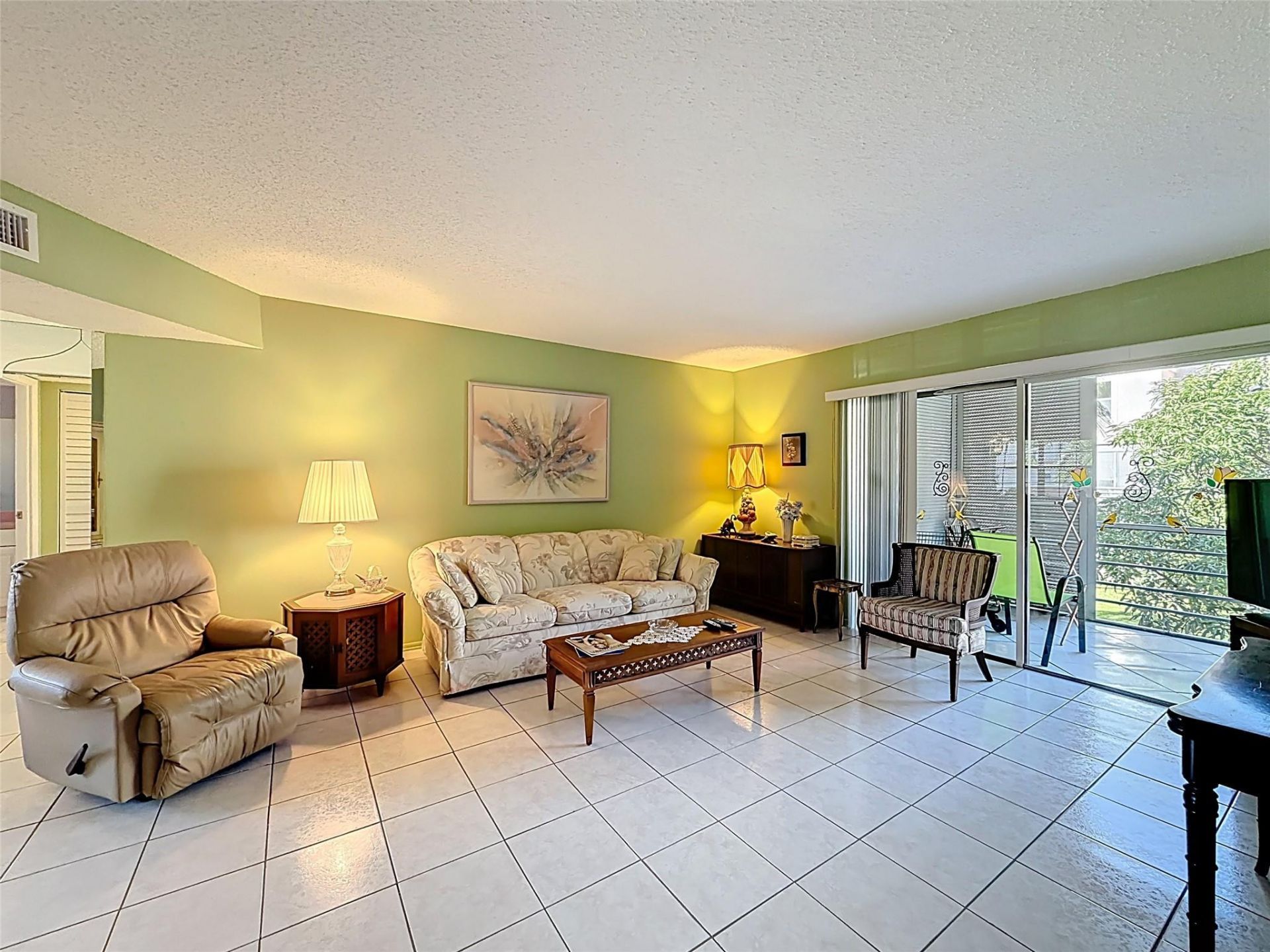 4211 NW 41st Street, Unit 205, Lauderdale Lakes, FL 33319 Photo