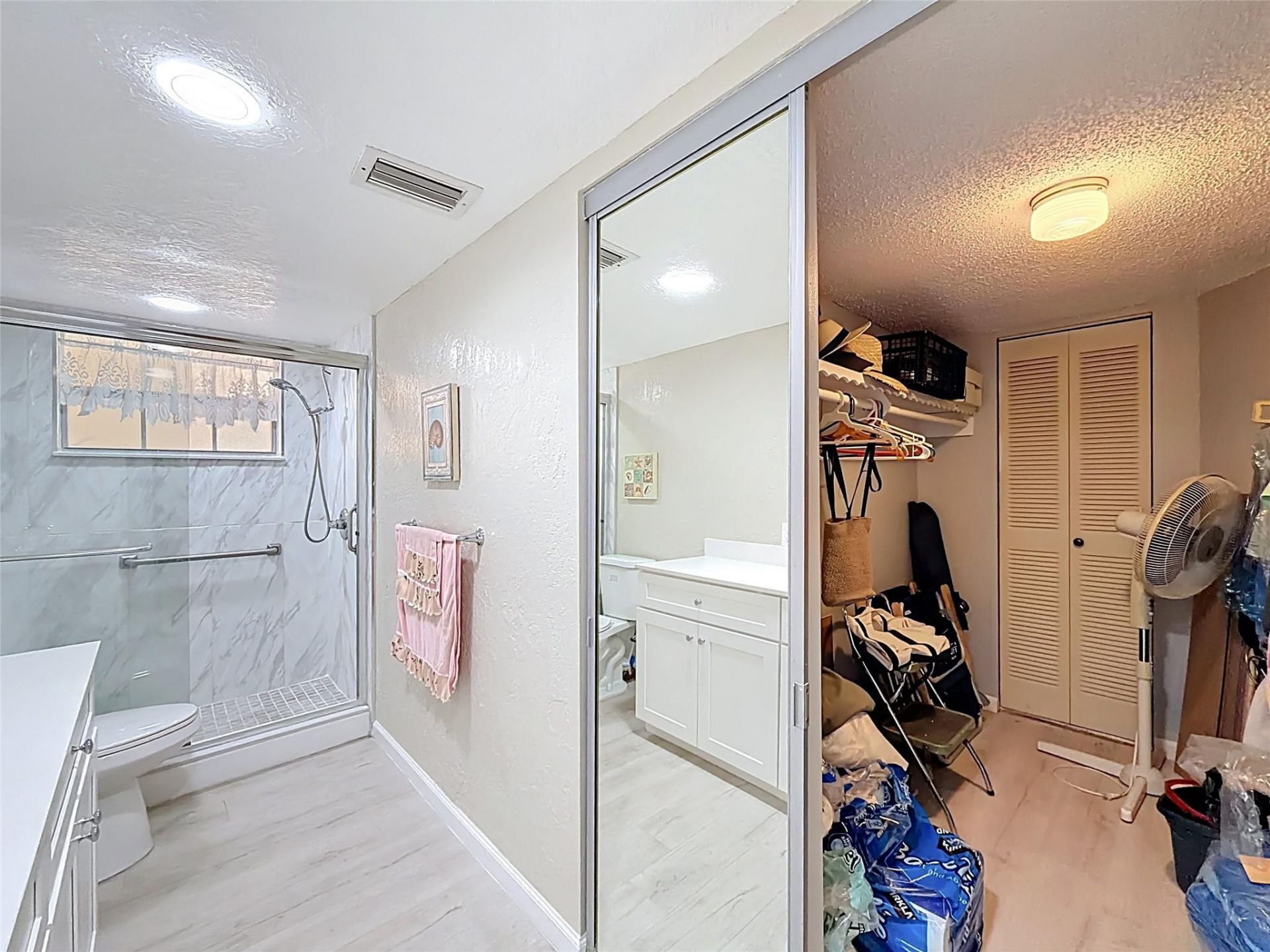 4211 NW 41st Street, Unit 205, Lauderdale Lakes, FL 33319 Photo