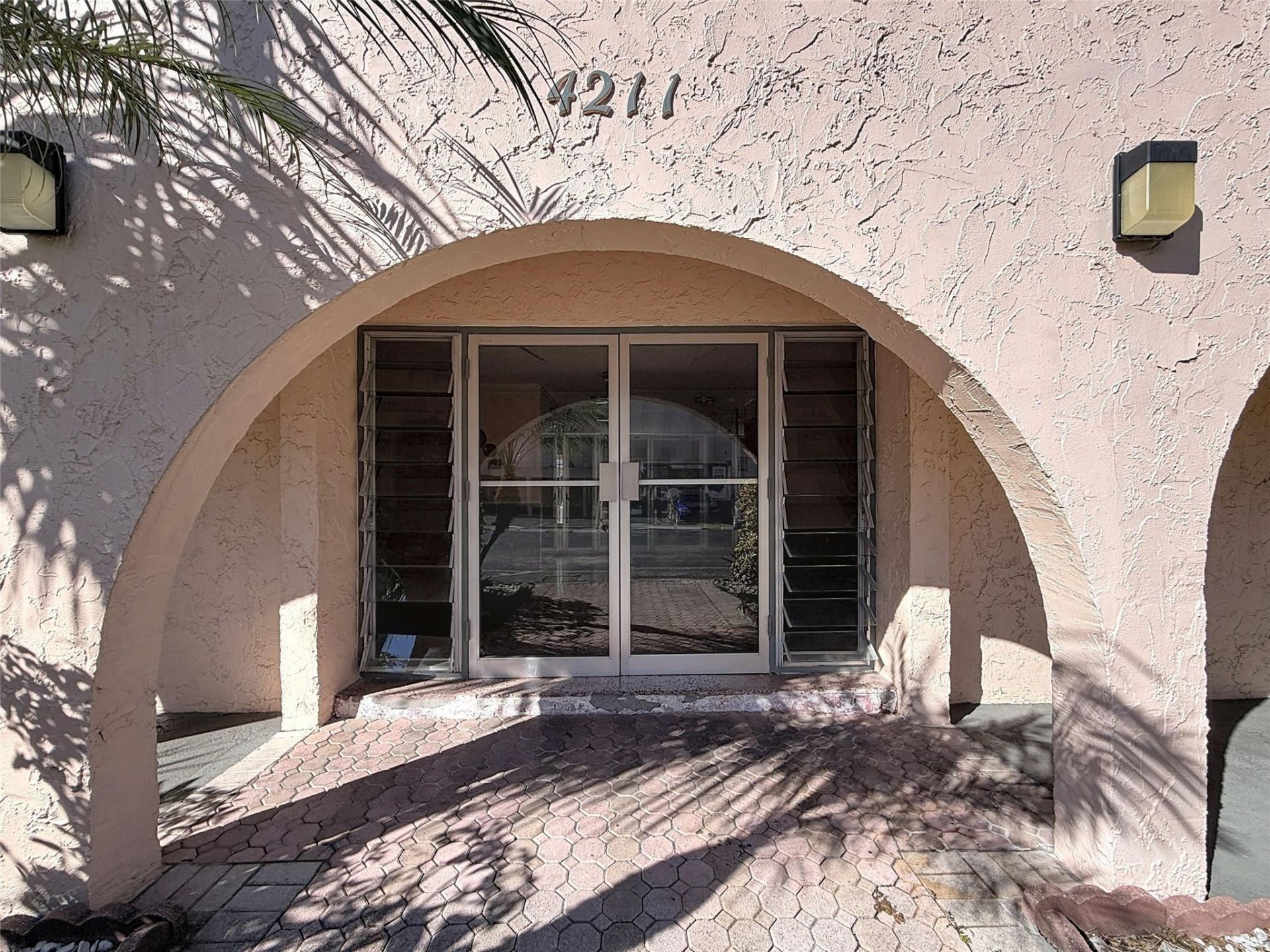 4211 NW 41st Street, Unit 205, Lauderdale Lakes, FL 33319 Photo