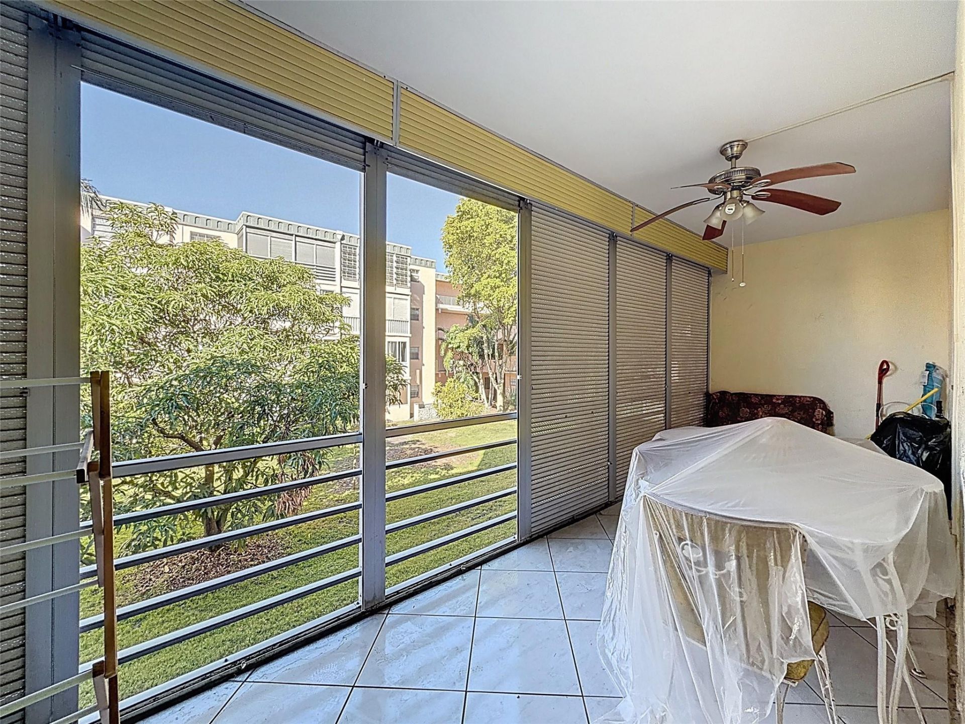 4211 NW 41st Street, Unit 205, Lauderdale Lakes, FL 33319 Photo