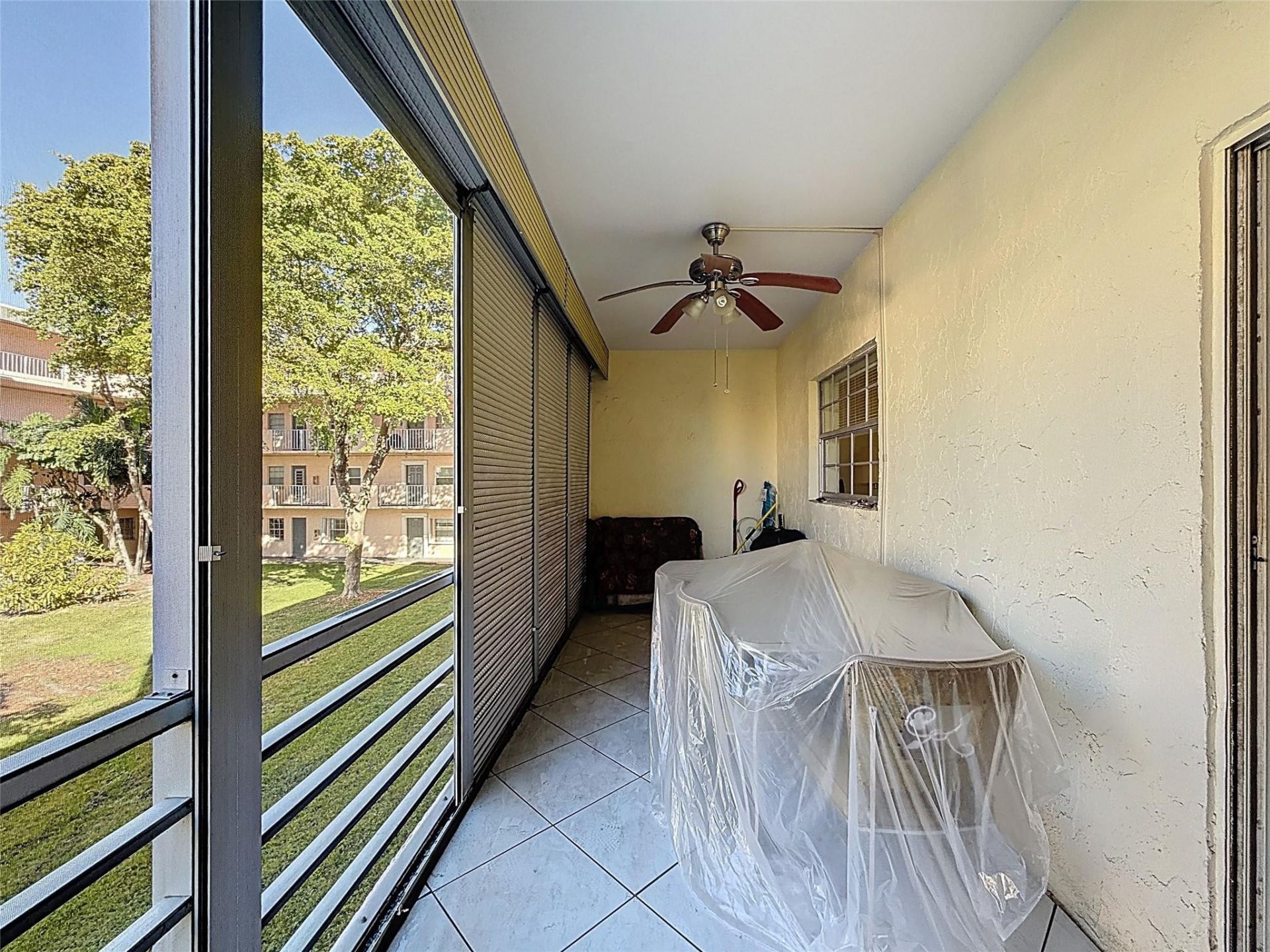 4211 NW 41st Street, Unit 205, Lauderdale Lakes, FL 33319 Photo
