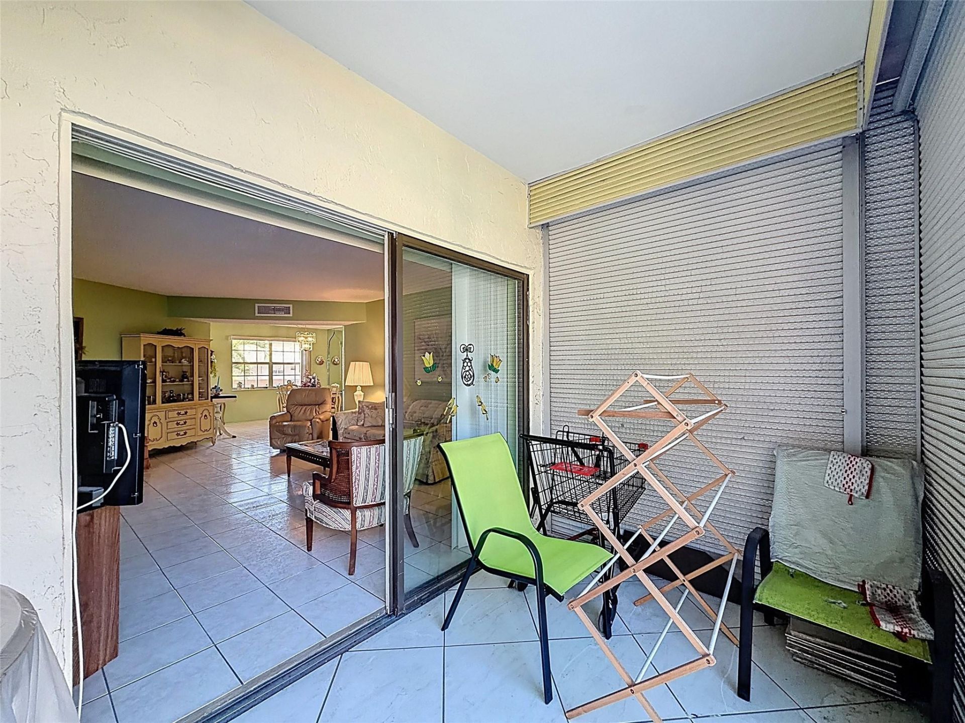 4211 NW 41st Street, Unit 205, Lauderdale Lakes, FL 33319 Photo