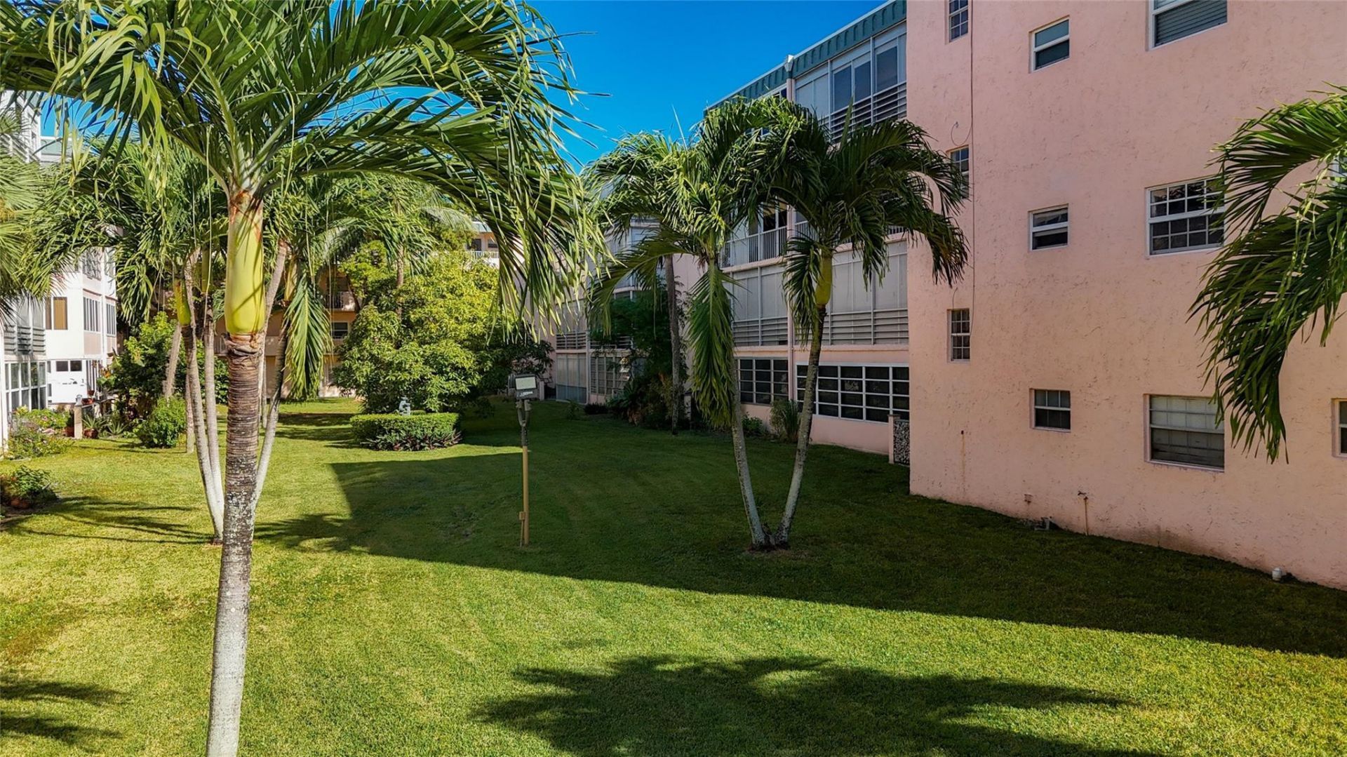 4211 NW 41st Street, Unit 205, Lauderdale Lakes, FL 33319 Photo