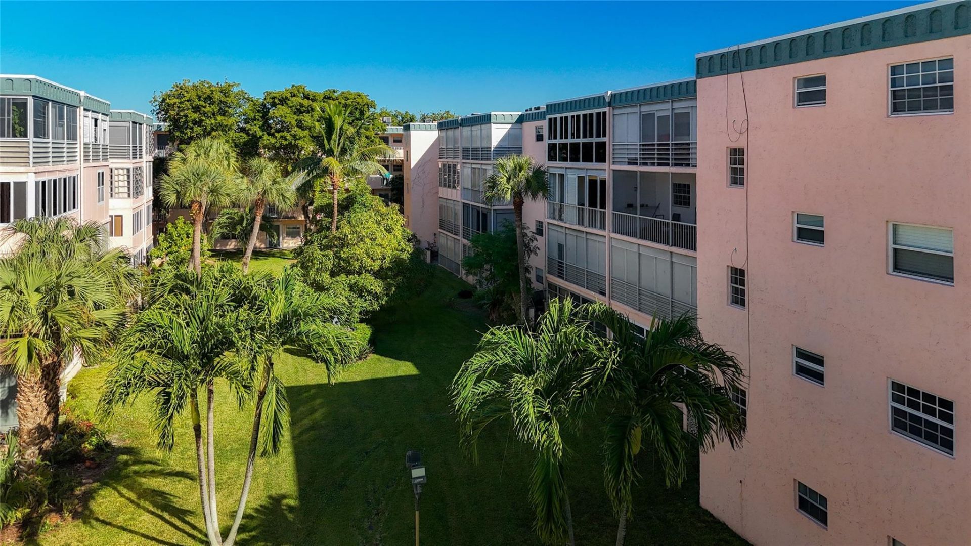 4211 NW 41st Street, Unit 205, Lauderdale Lakes, FL 33319 Photo