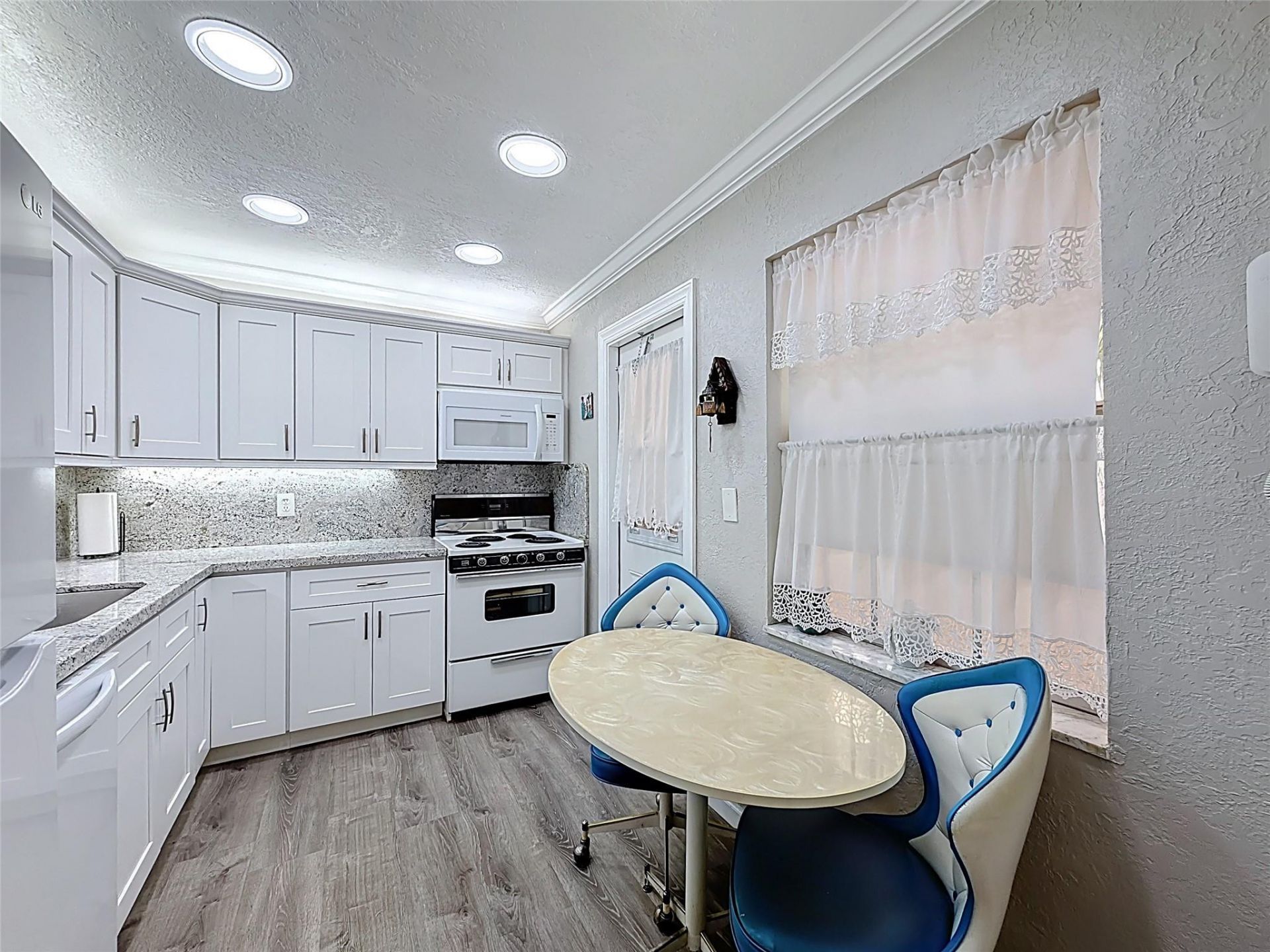 4211 NW 41st Street, Unit 205, Lauderdale Lakes, FL 33319 Photo