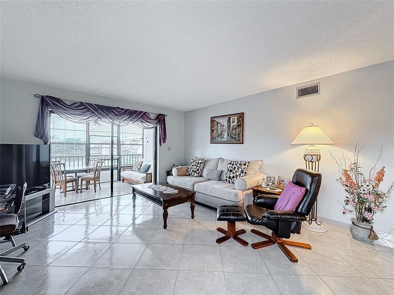 4930 E Sabal Palm Boulevard, Unit 301, Tamarac, FL 33319 Photo