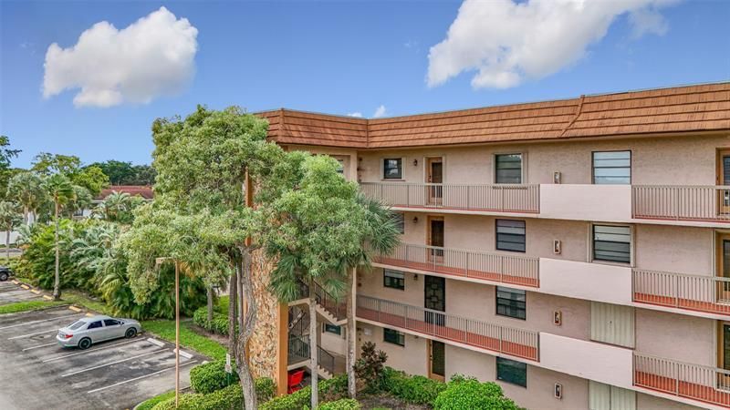 4930 E Sabal Palm Boulevard, Unit 301, Tamarac, FL 33319 Photo