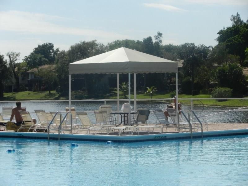 3760 Inverrary Drive, Unit 2H, Lauderhill, FL 33319 Photo