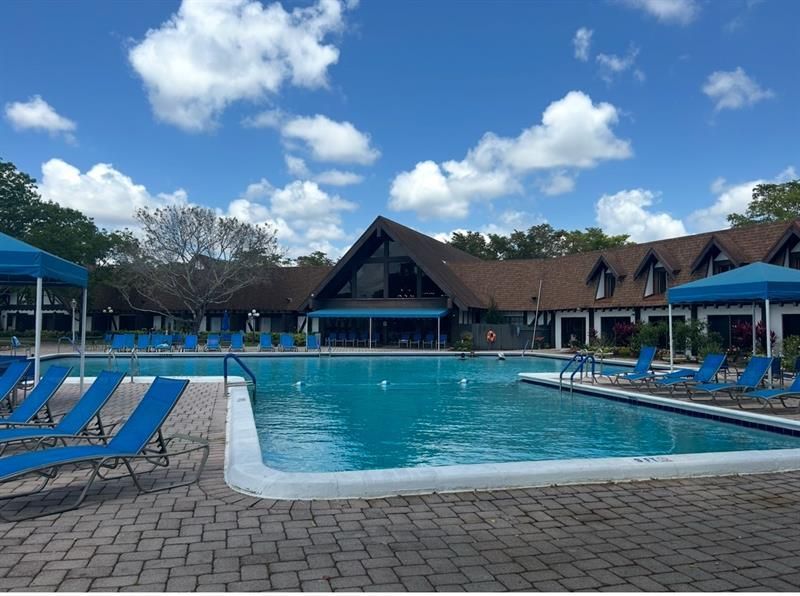 3760 Inverrary Drive, Unit 2H, Lauderhill, FL 33319 Photo