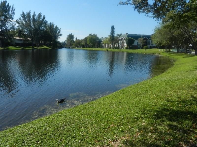 3760 Inverrary Drive, Unit 2H, Lauderhill, FL 33319 Photo