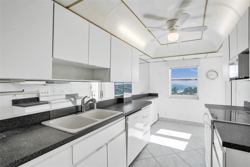 1051 Hillsboro Mile, Unit 702e, Hillsboro Beach, FL 33062 Photo