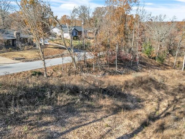 9087 Bluff Drive, Rogers, AR 72756