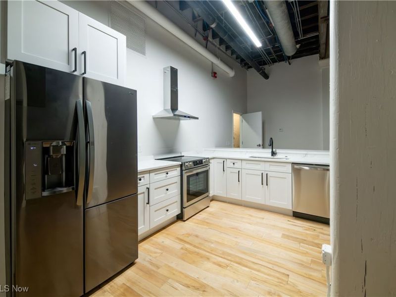 635 W Lakeside Avenue, Unit 126-A, Cleveland, OH 44113 Photo 16