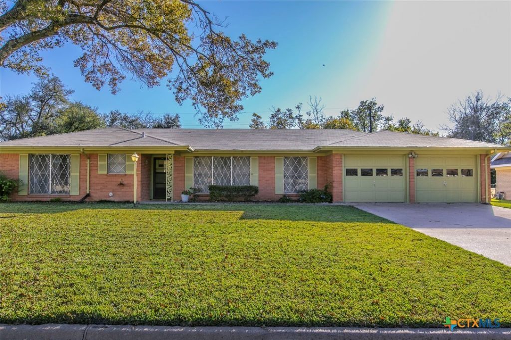 207 W Welton Avenue, Temple, TX 76501 Main Photo