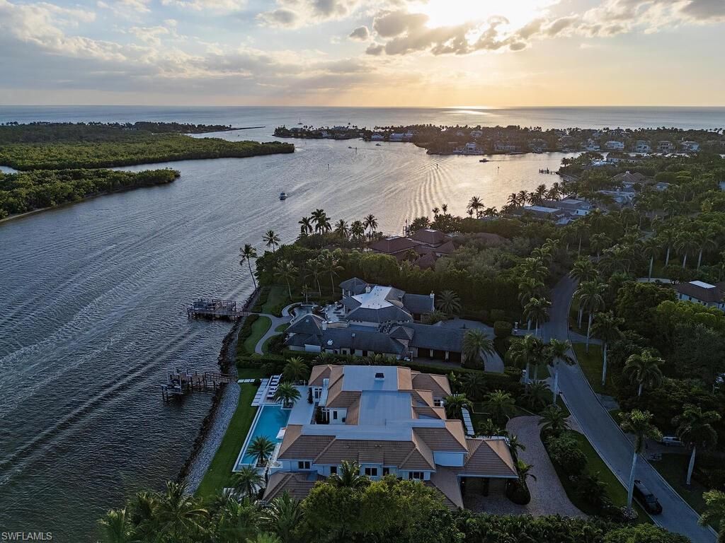 860 Admiralty Parade E, Naples, FL 34102 Photo