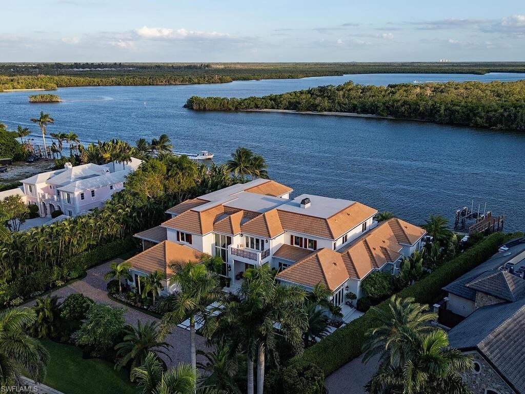 860 Admiralty Parade E, Naples, FL 34102 Photo