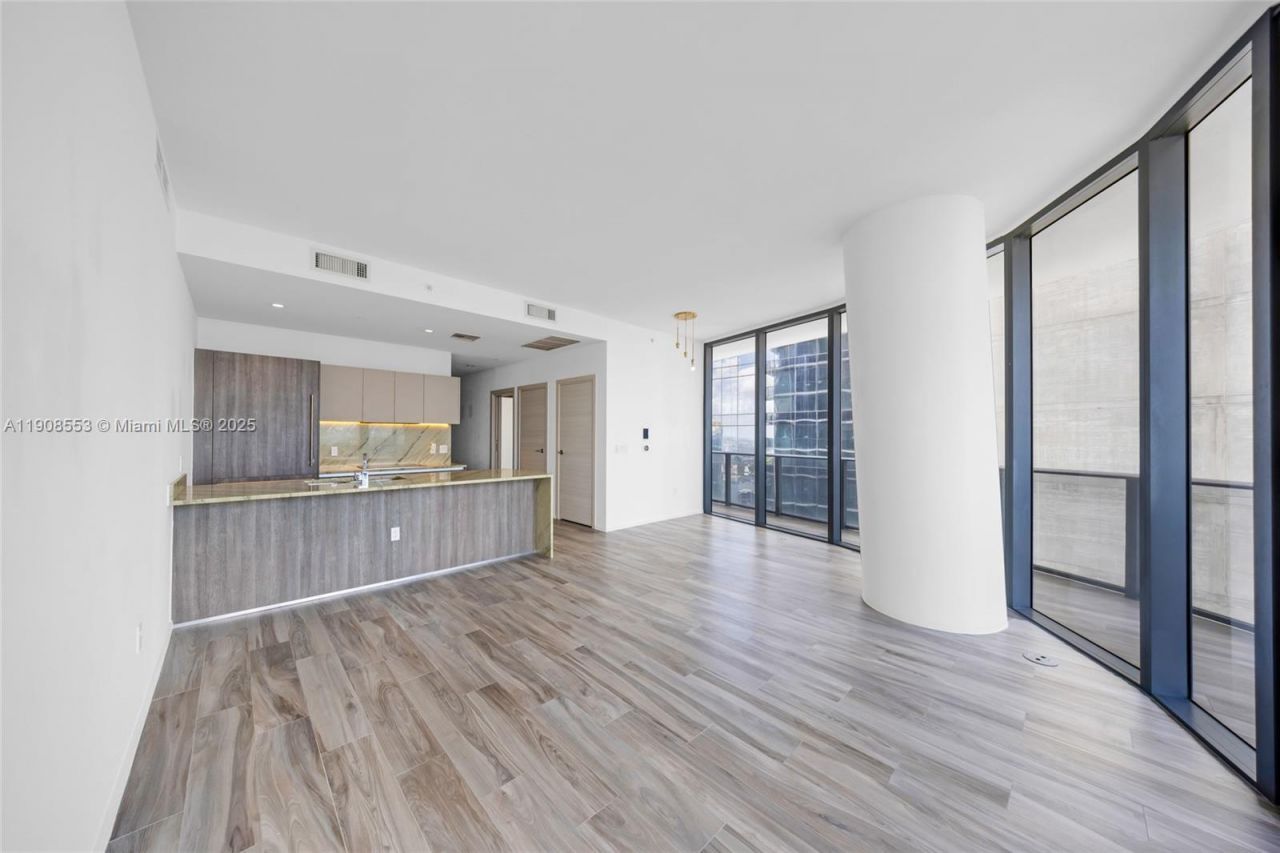 801 S Miami Ave, Unit 5204, Miami, FL 33130 Photo