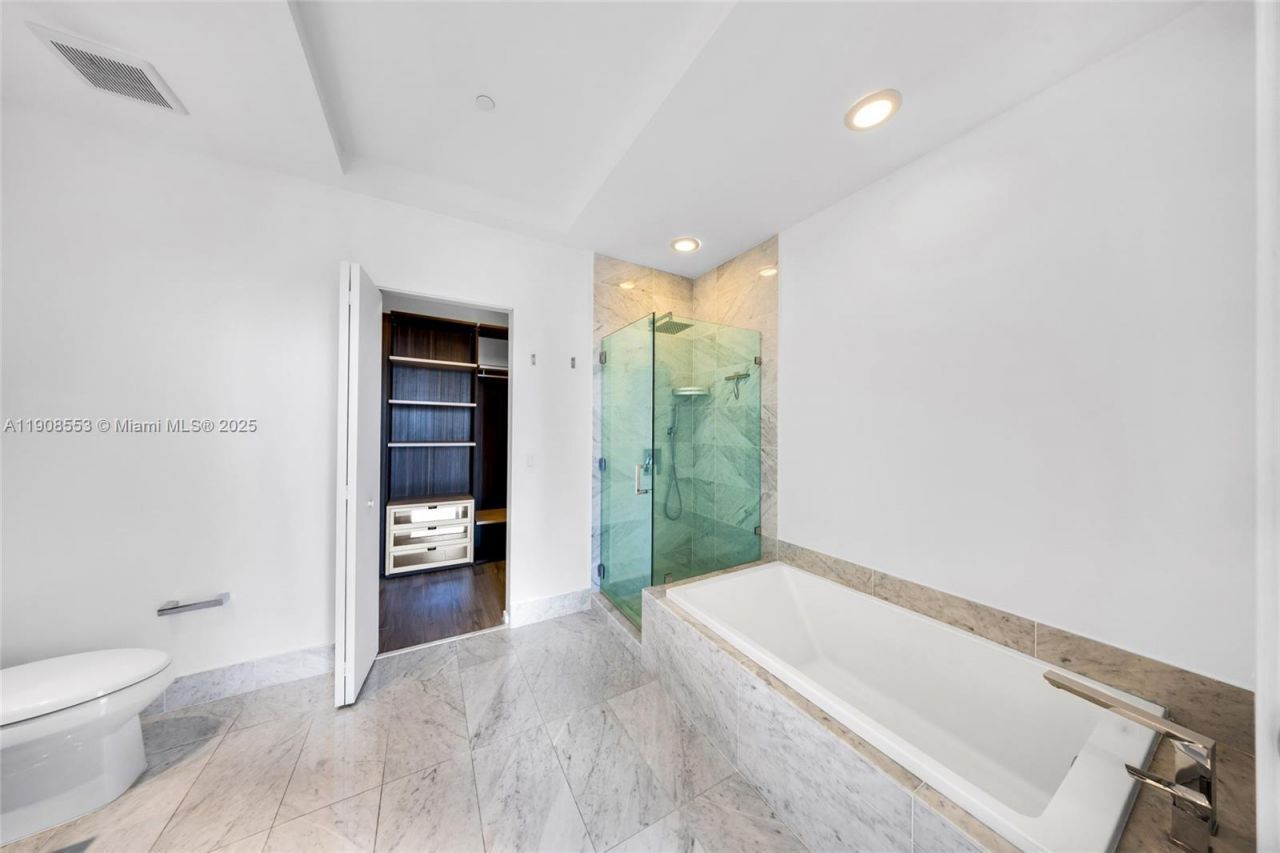 801 S Miami Ave, Unit 5204, Miami, FL 33130 Photo