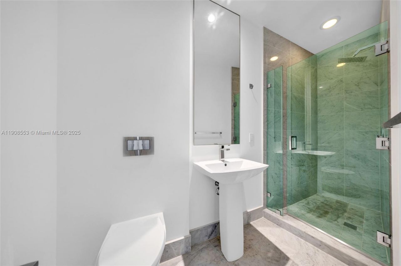 801 S Miami Ave, Unit 5204, Miami, FL 33130 Photo