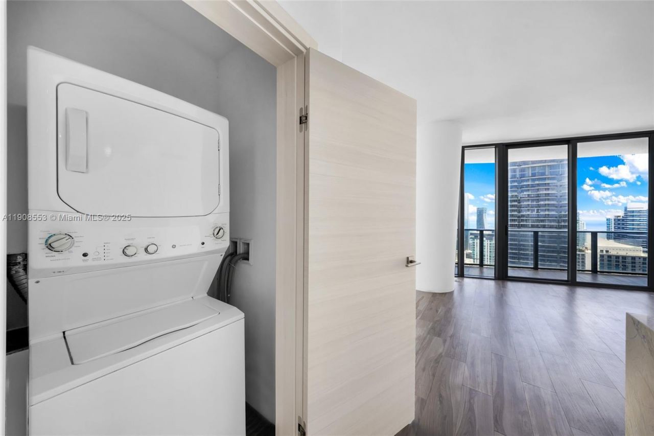 801 S Miami Ave, Unit 5204, Miami, FL 33130 Photo