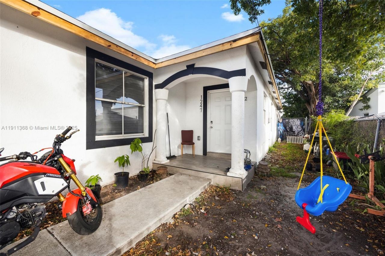 Please Call For Address, Miami, FL 33142 Photo