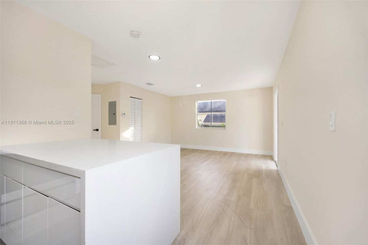 Please Call For Address, Miami, FL 33142 Photo