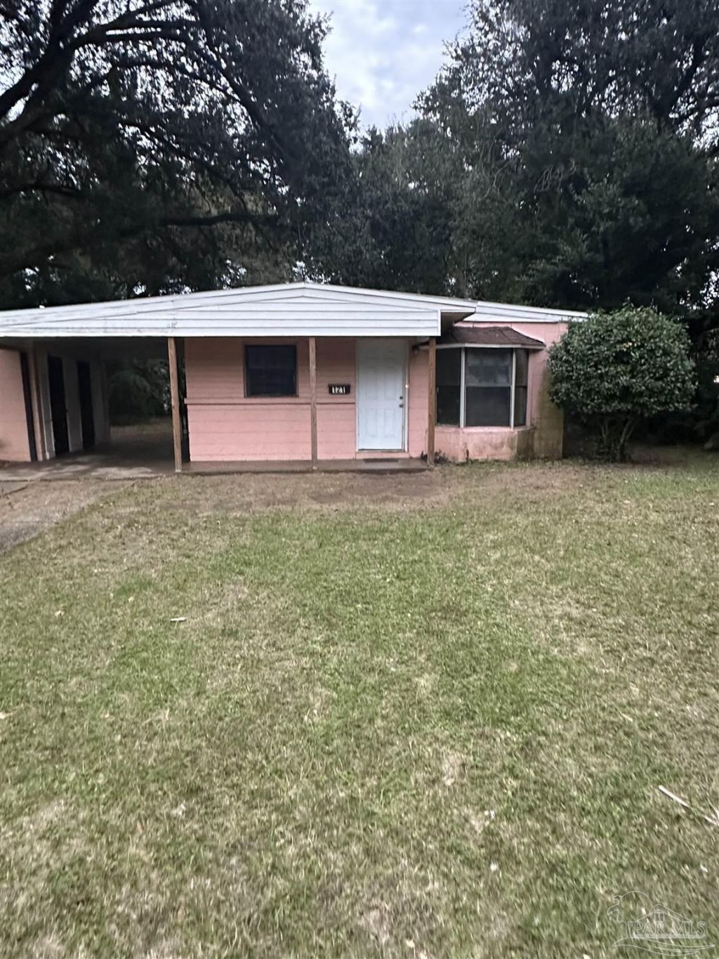 121 W Garfield Dr, Pensacola, FL 32505 Main Photo