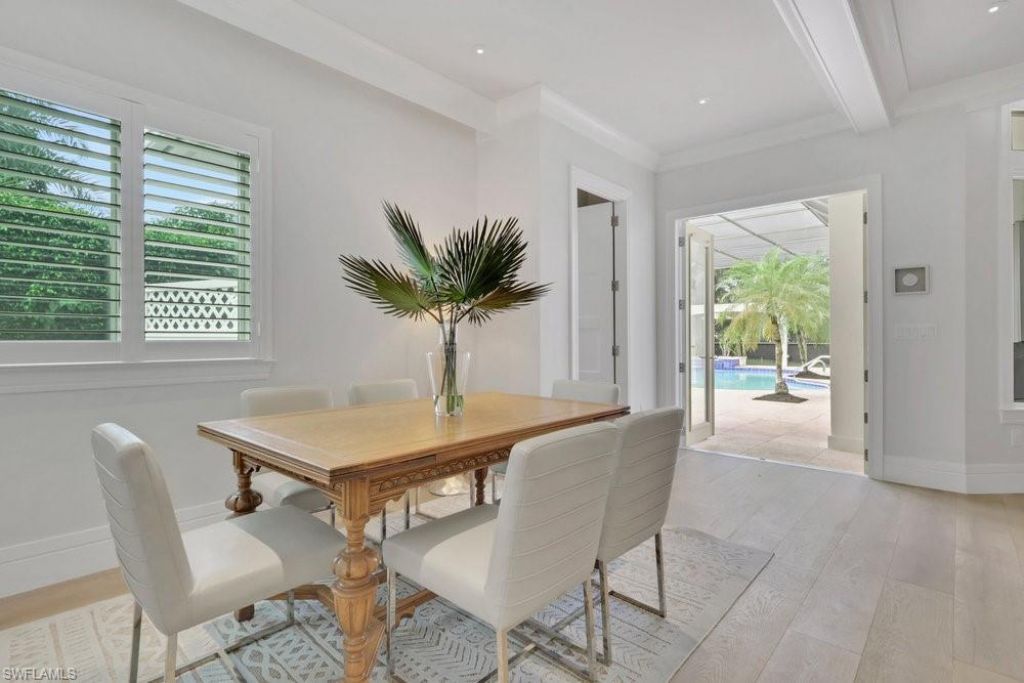 678 Katemore Ln, Naples, FL 34108 Photo