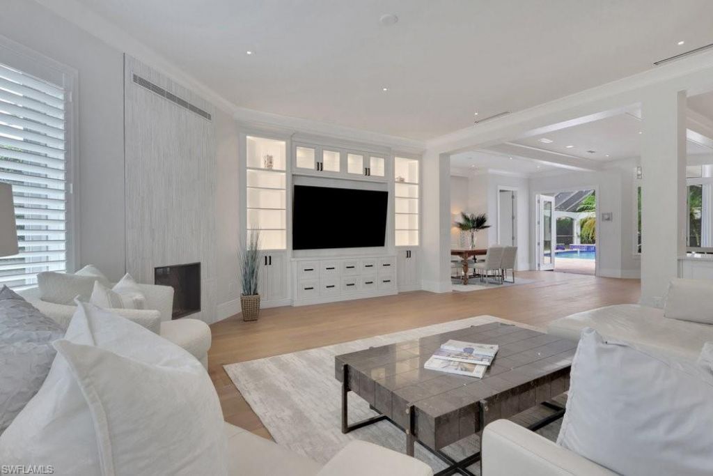 678 Katemore Ln, Naples, FL 34108 Photo