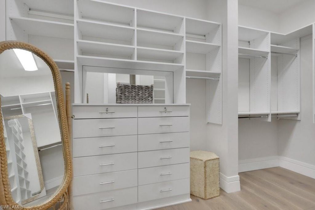 678 Katemore Ln, Naples, FL 34108 Photo