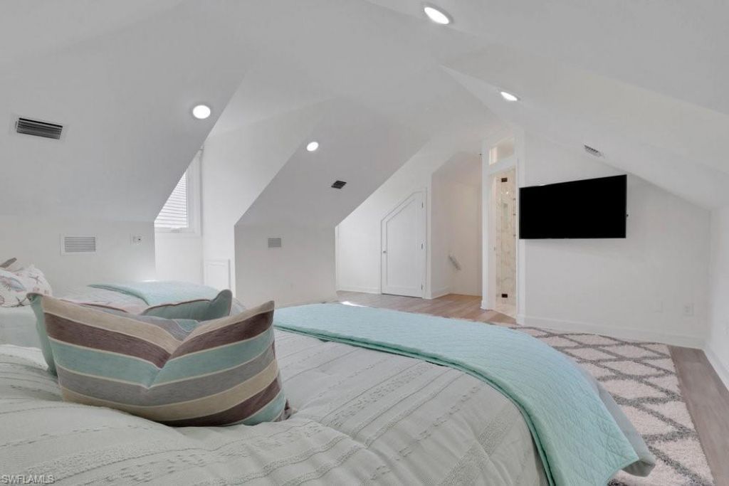 678 Katemore Ln, Naples, FL 34108 Photo