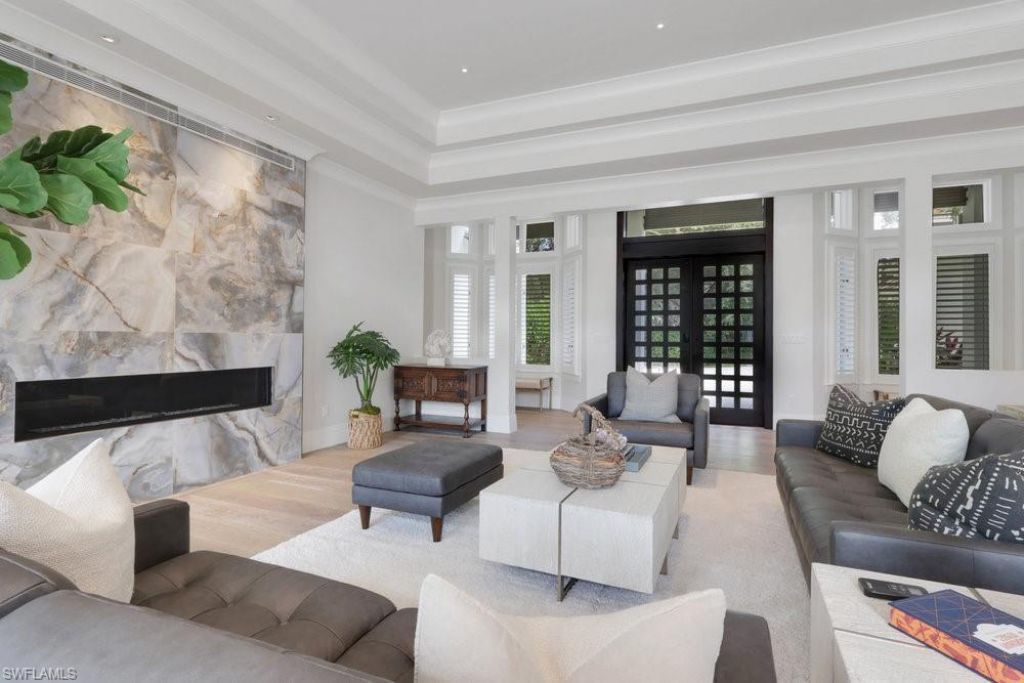 678 Katemore Ln, Naples, FL 34108 Photo