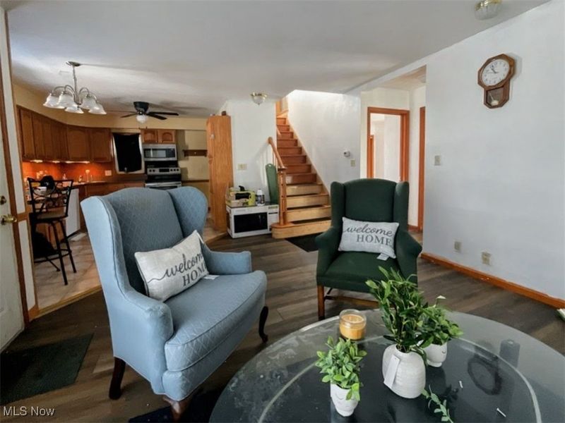 276 E 317 Street, Willowick, OH 44095 Photo 2