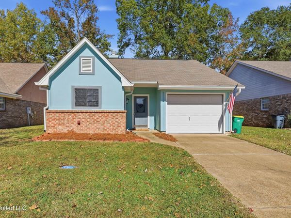 72 Lamplighter Road, Pearl, MS 39208
