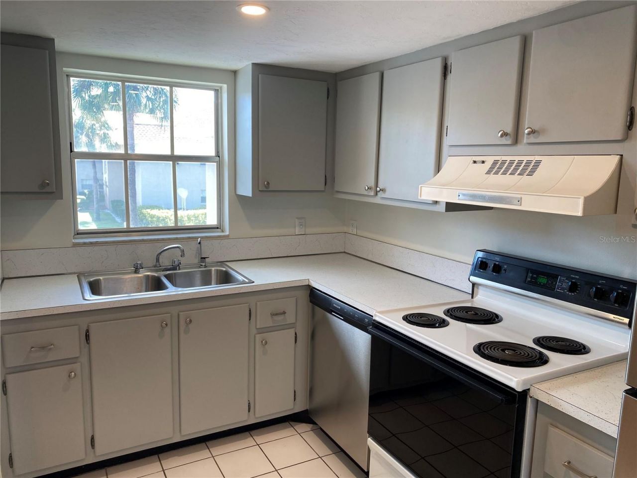 2727 75th Street W, Unit 8A14, Bradenton, FL 34209 Photo