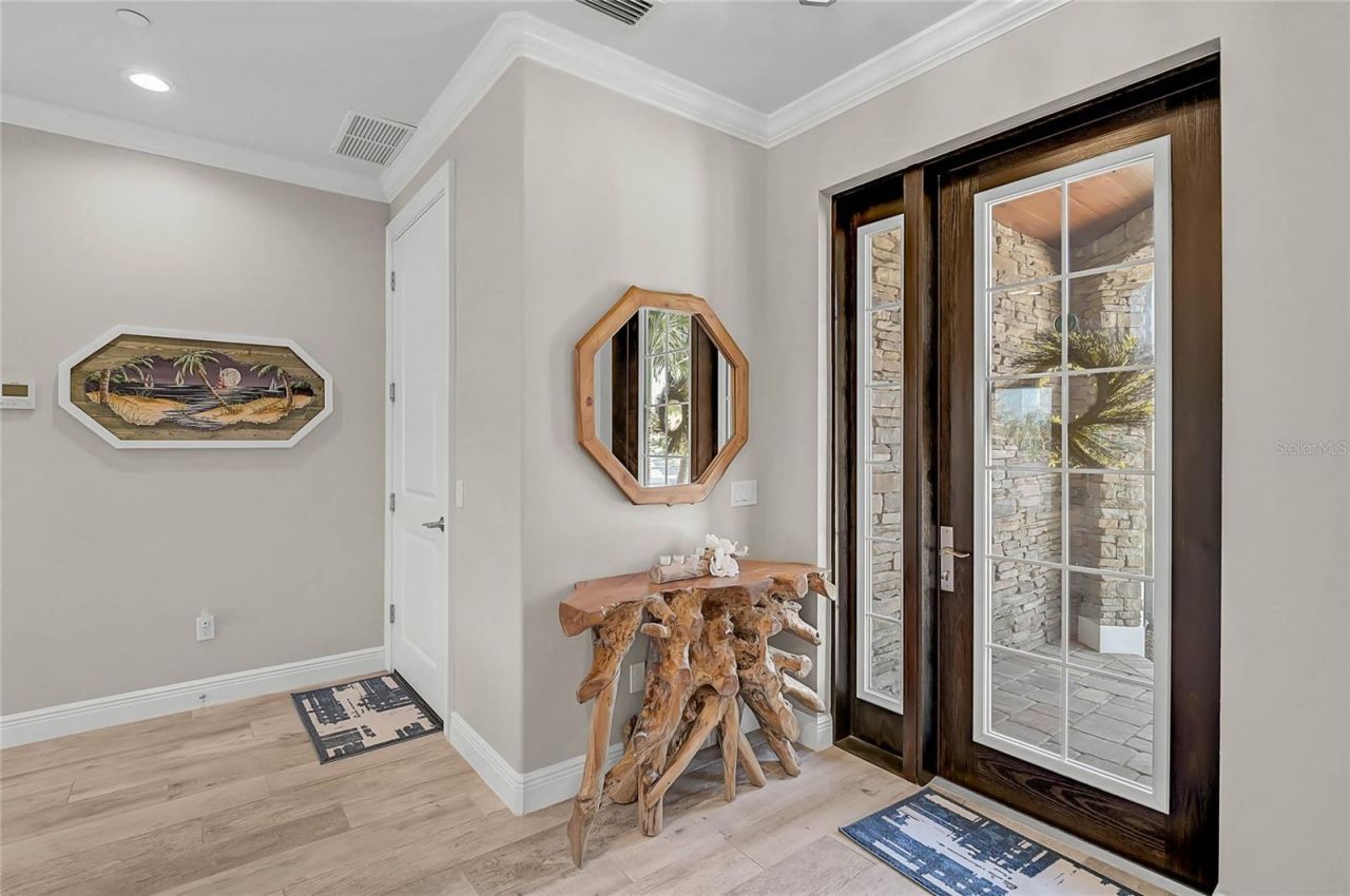 205 E Venice Avenue, Venice, FL 34285 Photo