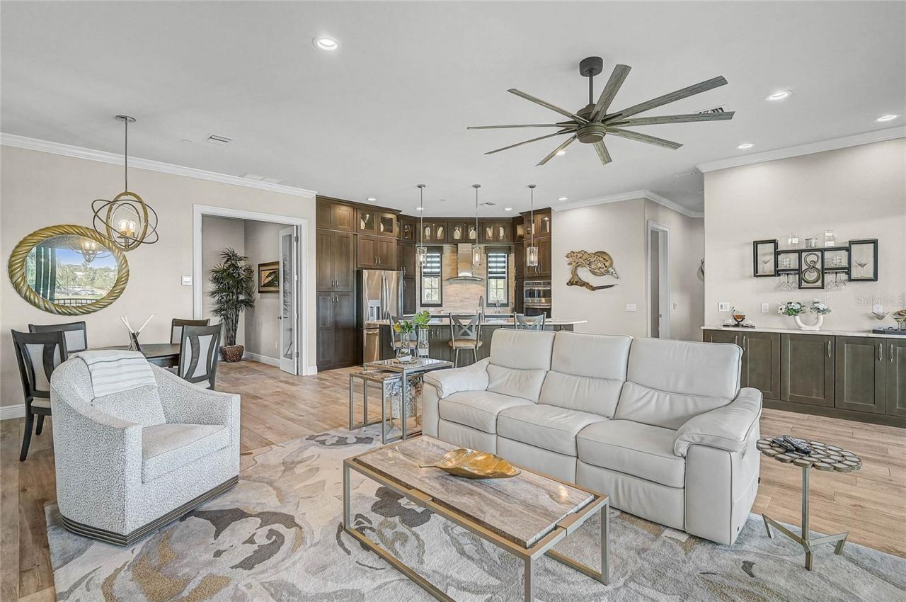 205 E Venice Avenue, Venice, FL 34285 Photo