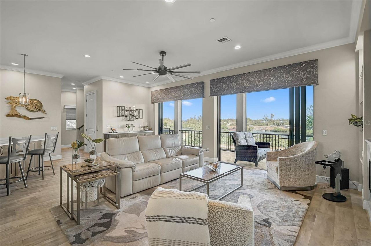 205 E Venice Avenue, Venice, FL 34285 Photo