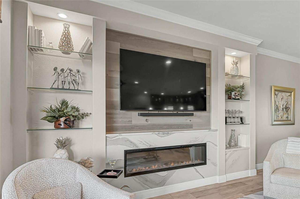 205 E Venice Avenue, Venice, FL 34285 Photo