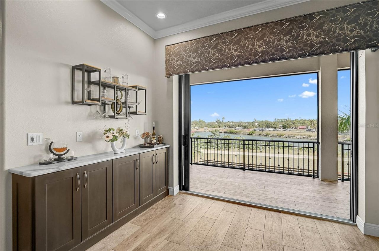 205 E Venice Avenue, Venice, FL 34285 Photo