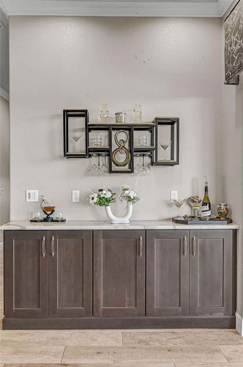 205 E Venice Avenue, Venice, FL 34285 Photo