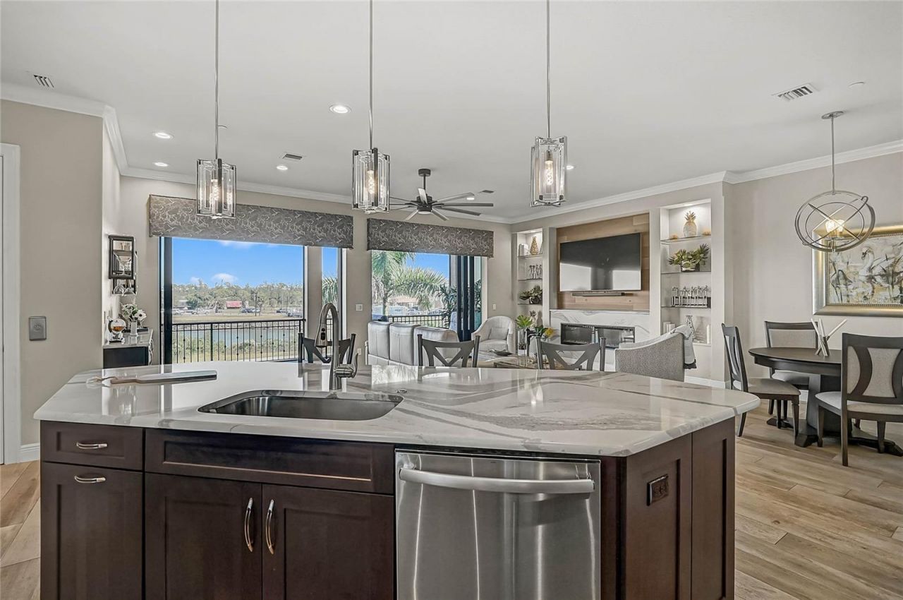 205 E Venice Avenue, Venice, FL 34285 Photo